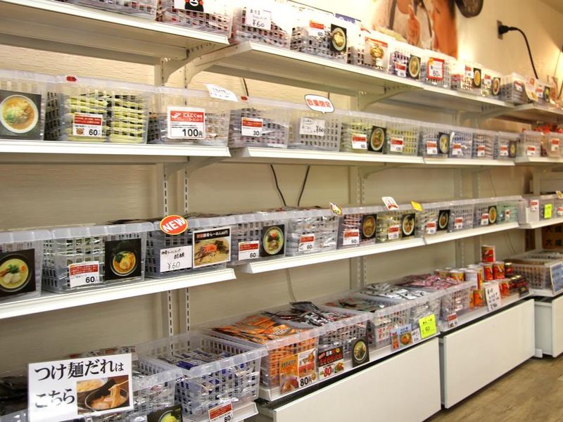 麺市場中野ブロードウェイ店のアルバイト・バイト求人情報-04