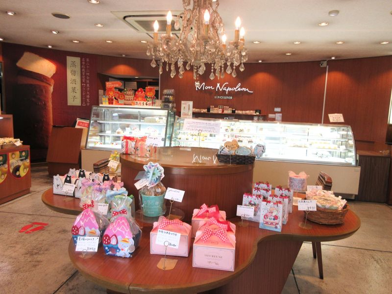 菓子工房 モン・ナポレオン(Mon Napoleon)JR八尾駅前店のアルバイト・バイト求人情報-04