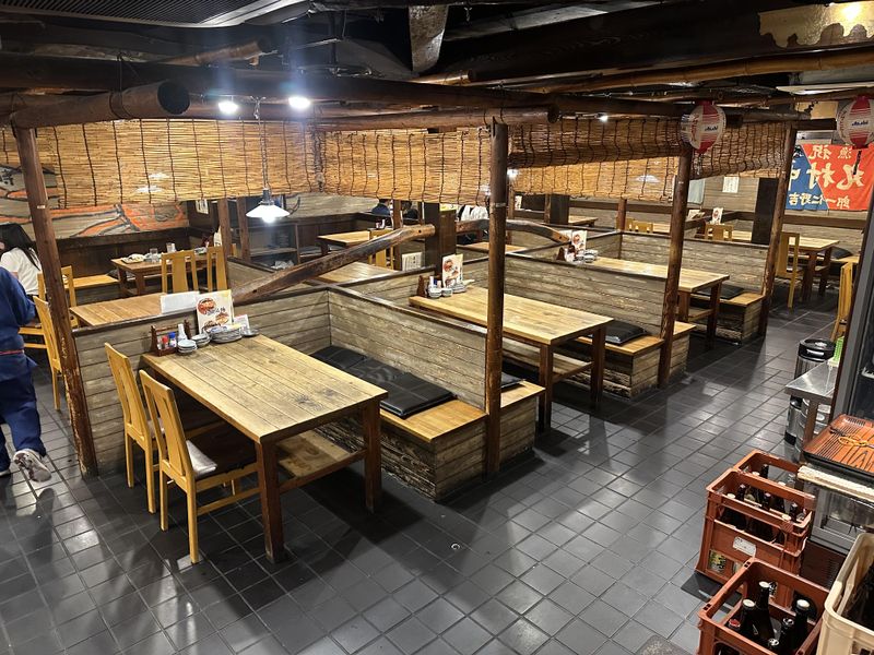 魚寅本店のアルバイト・バイト求人情報-03