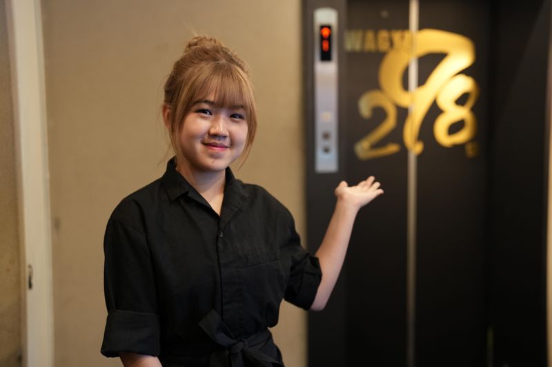 特選和牛焼肉食べ放題298PREMIUM　難波店のアルバイト・バイト求人情報-04