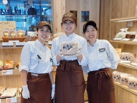 Cafe&Bakery MIYABI　神保町店の求人1