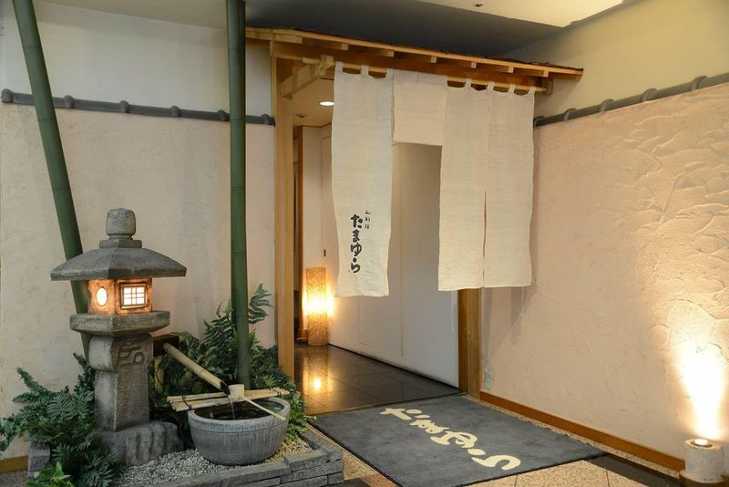 日本料理しゃぶしゃぶ　たまゆらプラトンホテル店のアルバイト・バイト求人情報-01