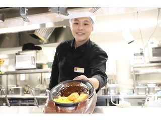 株式会社すかいらーくホールディングス カフェレストラン [ガスト] 足立江北店<011510>の求人情報