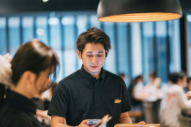 ジラフモノクローム　【Giraffe　Monochrome】のアルバイト・バイト求人情報-02