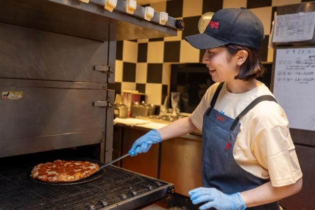 シェーキーズ池袋東口店のアルバイト・バイト求人情報-10