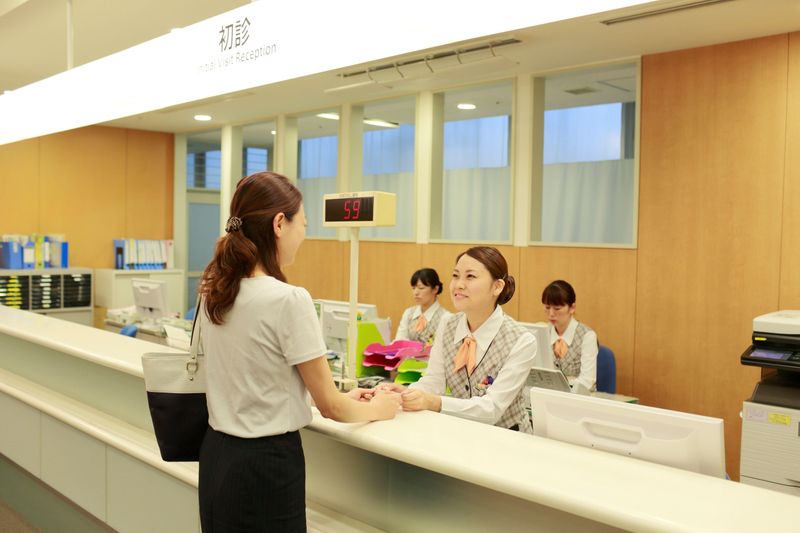 駅チカ 未経験・無資格OK 大学病院の受付医療事務 研修充実