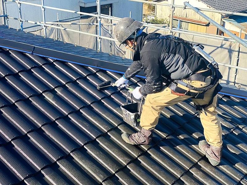 一般住宅塗装の作業員