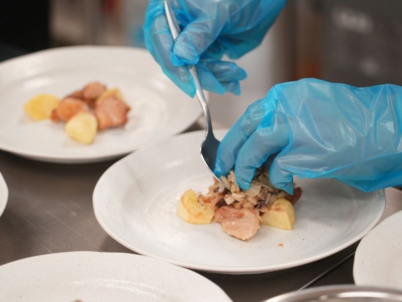 株式会社 美味しい料理 プレザングラン 新宿下落合/ケア21グループのアルバイト・バイト求人情報-03