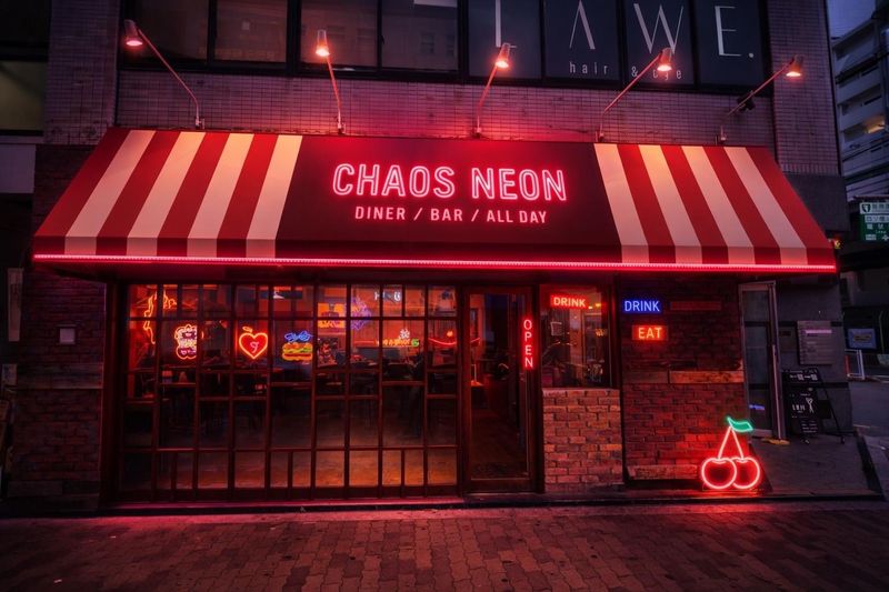 アメリカンダイナー　カオスネオンオオサカのアルバイト・バイト求人情報-02