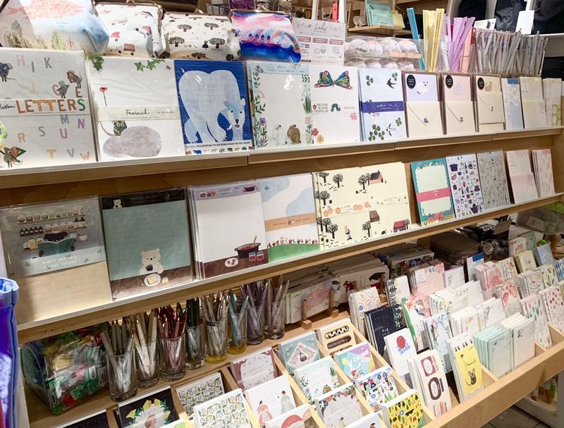 Neue　タカシマヤゲートタワーモール店のアルバイト・バイト求人情報-04