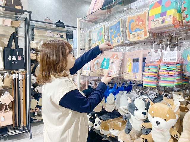 illusie300 イルーシーサンマルマル オリナス 錦糸町 店のアルバイト・バイト求人情報-02