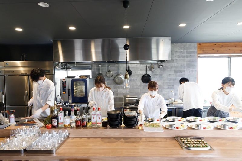 restaurant capucine(レストランカプシーヌ)のアルバイト・バイト求人情報-02