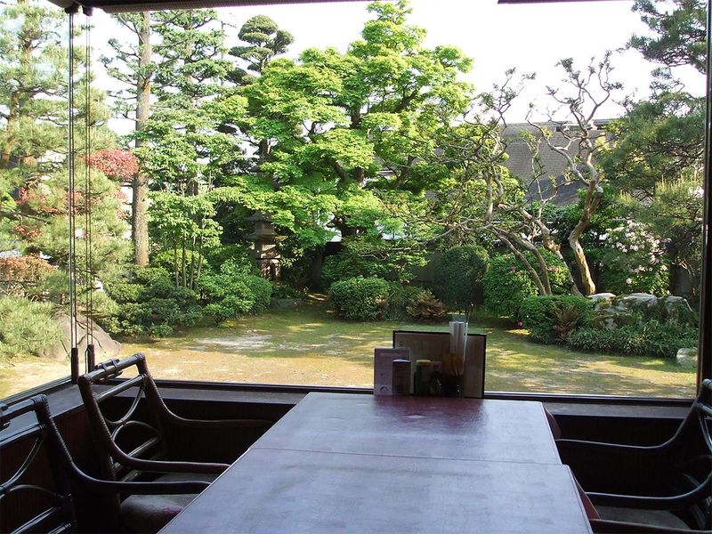 大成産業株式会社【コーヒー&レストラン　ティファニィ】のアルバイト・バイト求人情報-02