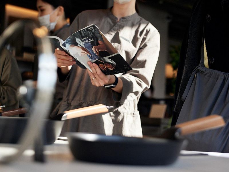 横浜高島屋　バーミキュラ販売コーナーのアルバイト・バイト求人情報-05