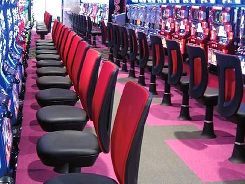 PACHINKO&SLOT ガリレオ八王子店のアルバイト・バイト求人情報-03