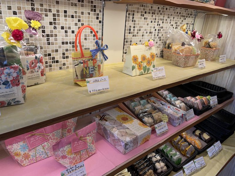 ケーキとパンの店　MURAKAMIのアルバイト・バイト求人情報-05