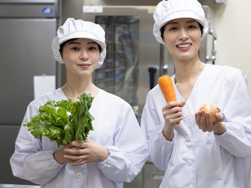 サラダ記念日　(くまさんメディクス内　社員食堂)のアルバイト・バイト求人情報-02