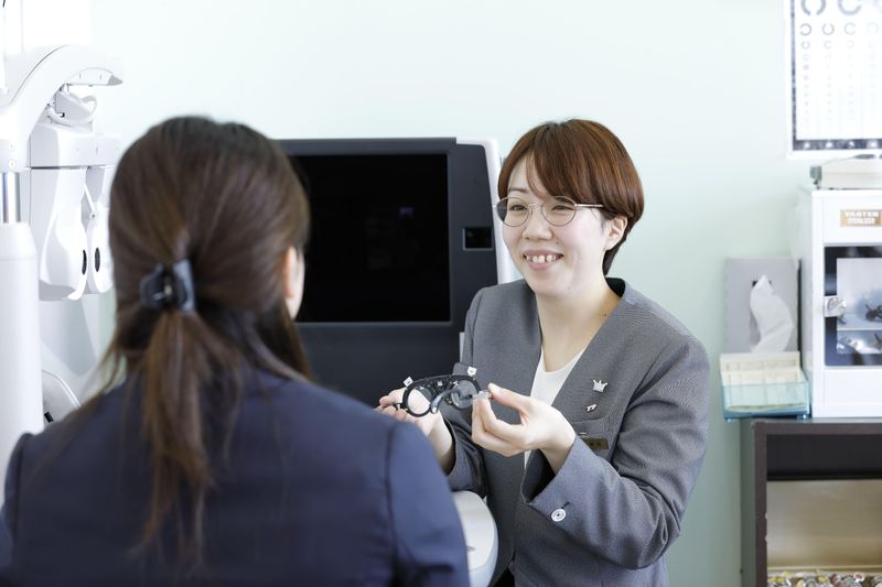 株式会社　メガネトップ