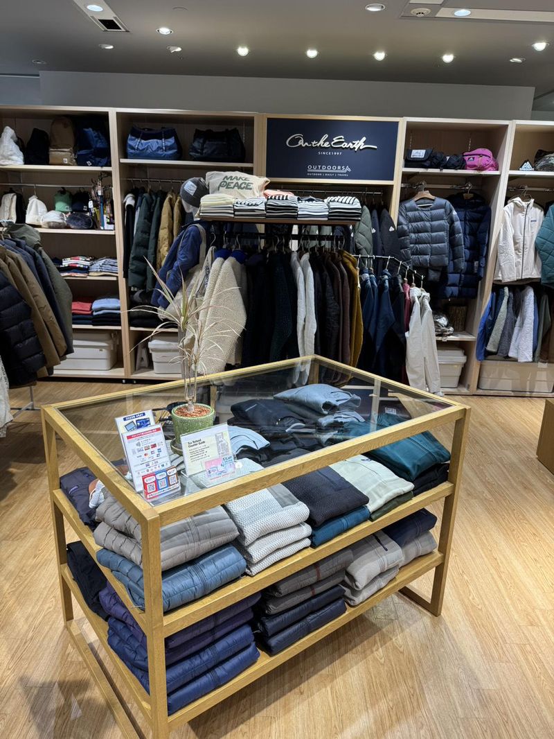 On the Earth 新宿高島屋のアルバイト・バイト求人情報-02