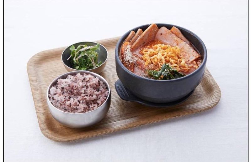 純韓国料理 チャンチ LINKS梅田店のアルバイト・バイト求人情報-01