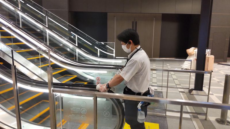 株式会社コアズ 東京事業本部 ビルメンテナンス事業部<勤務地:内幸町駅歩3分/住友オフィスビル内の午前清掃>のアルバイト・バイト求人情報-04