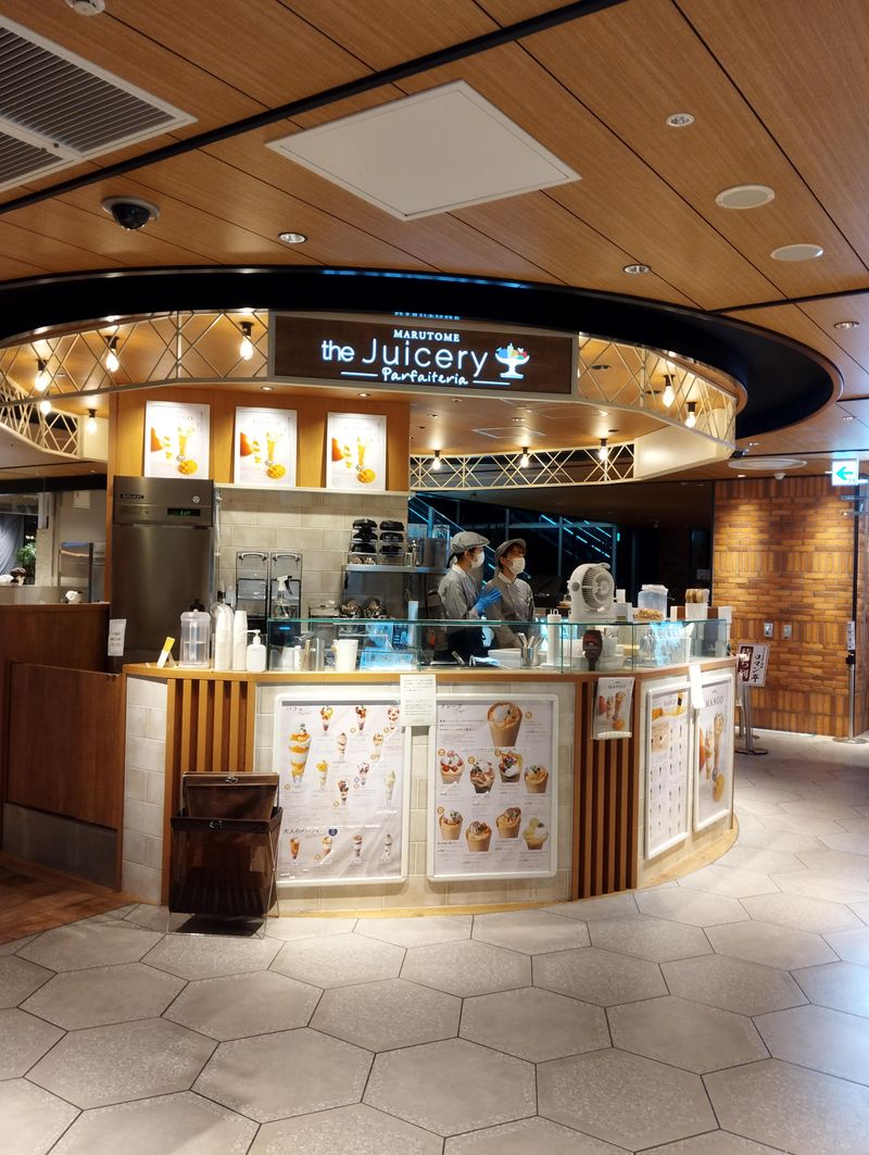 マルトメ・ザ・ジューサリーパフェテリア　ルクア大阪店のアルバイト・バイト求人情報-05