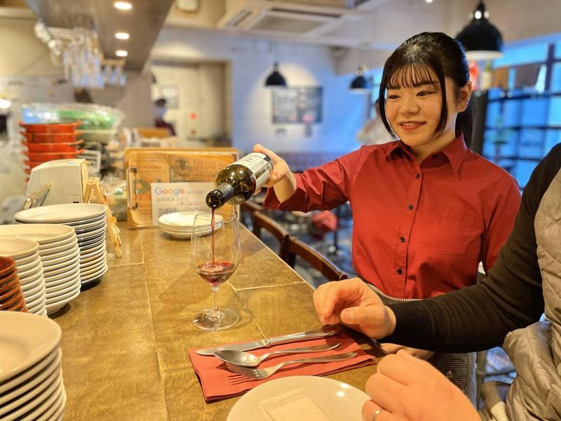 焼き鳥とワイン+ビストロおでん 3B 神保町店の求人情報