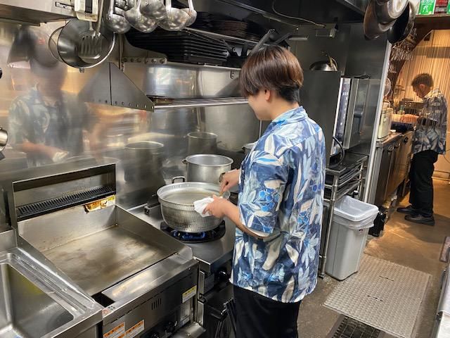 Dining&Bar Cheersのアルバイト・バイト求人情報-04
