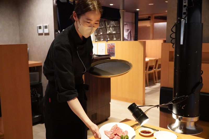 炭火焼肉 羅山 琴似店のアルバイト・バイト求人情報-03