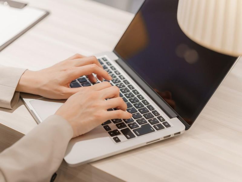 株式会社LIAスタッフィング　横浜市西区/KNGJM1023のアルバイト・バイト求人情報-02