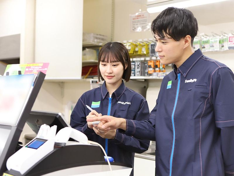 ファミリーマート　歌舞伎町一丁目店のアルバイト・バイト求人情報-03