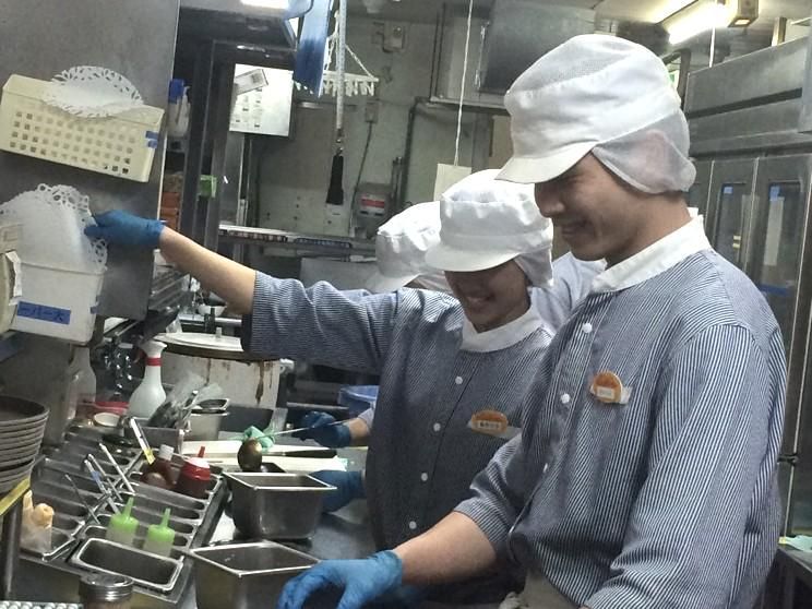 びっくりドンキー　御殿場店(株式会社MYダイナーズ)のアルバイト・バイト求人情報