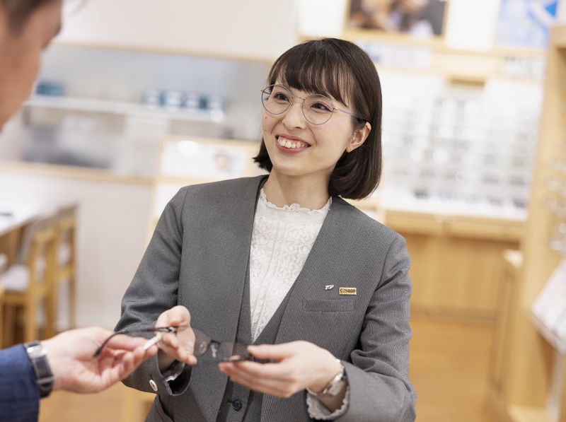 株式会社　メガネトップ