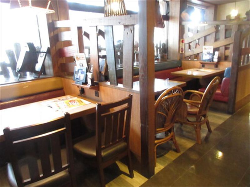 びっくりドンキーりうぼう天久店のアルバイト・バイト求人情報-03