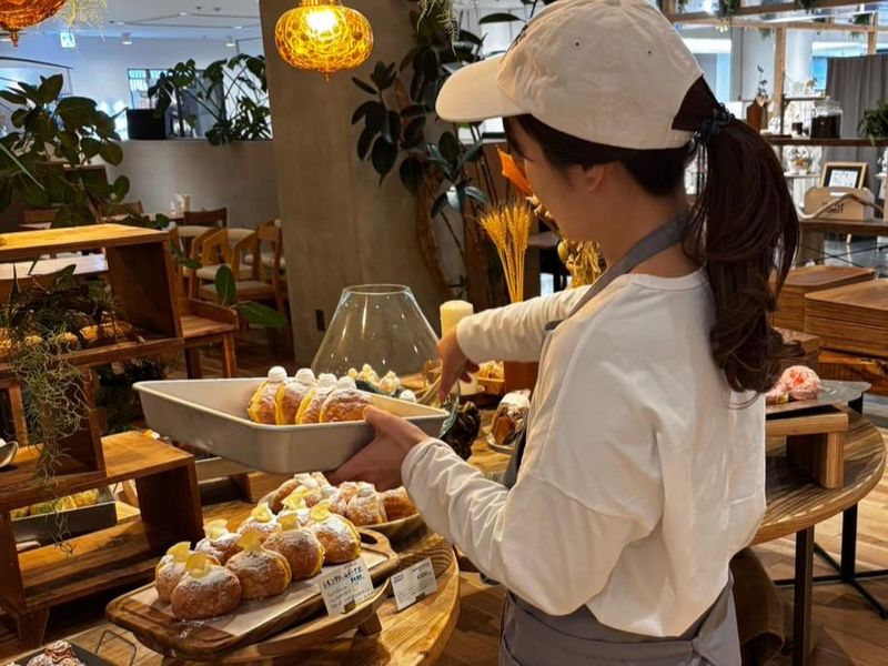 TRUFFLE DONUT 東京国立店(トリュフドーナツ)のアルバイト・バイト求人情報-02