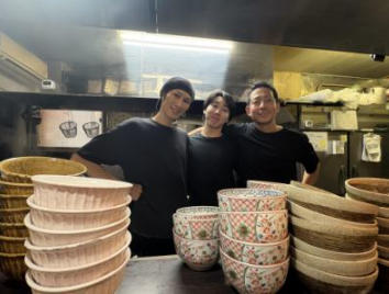 なぜ蕎麦にラー油を入れるのか。秋葉原1号店のアルバイト・バイト求人情報-05