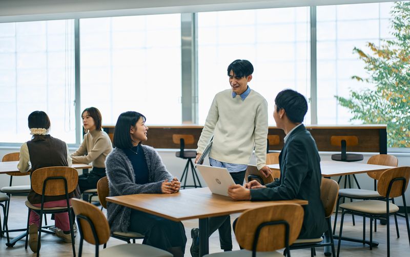 株式会社ユニバース