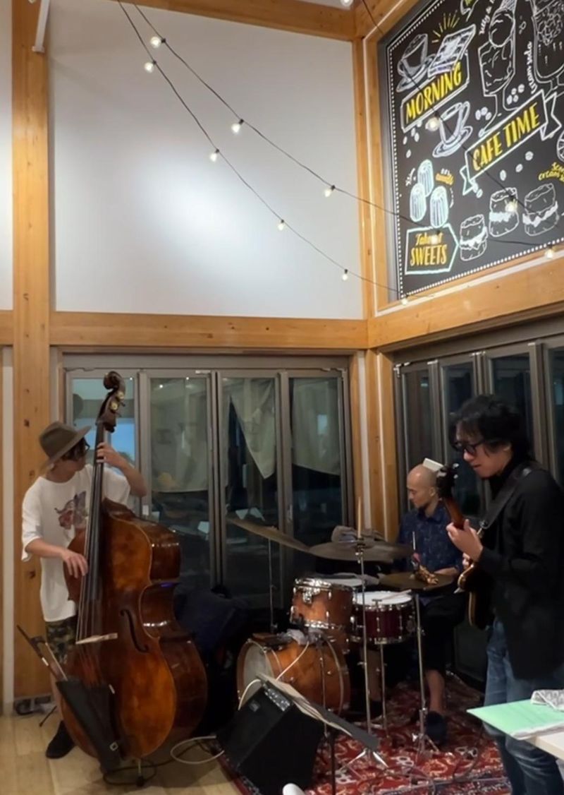 BEER&CAFEつるま食堂のアルバイト・バイト求人情報-03