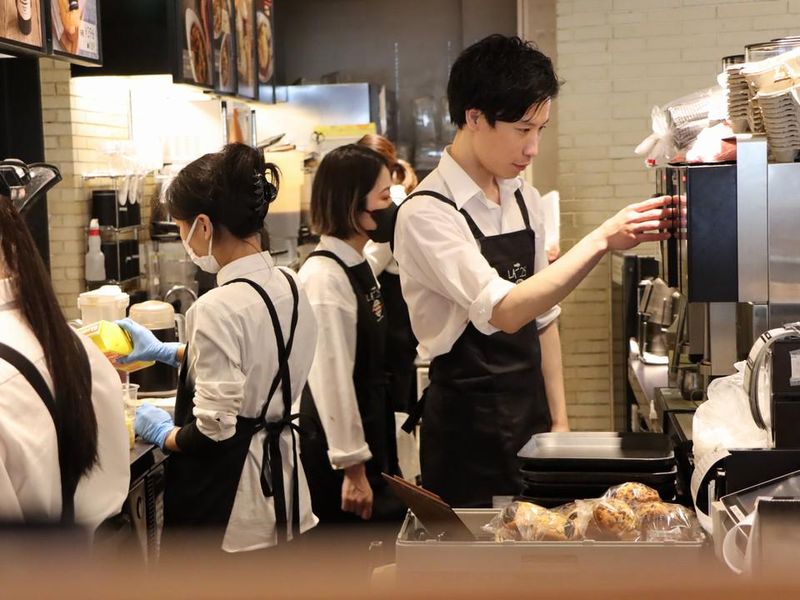三本珈琲店　羽田第2ターミナルスイング店のアルバイト・バイト求人情報-02