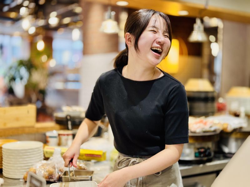 ガレットカフェ&スモークグリルHEARTH(ハース)　池袋店のアルバイト・バイト求人情報-03