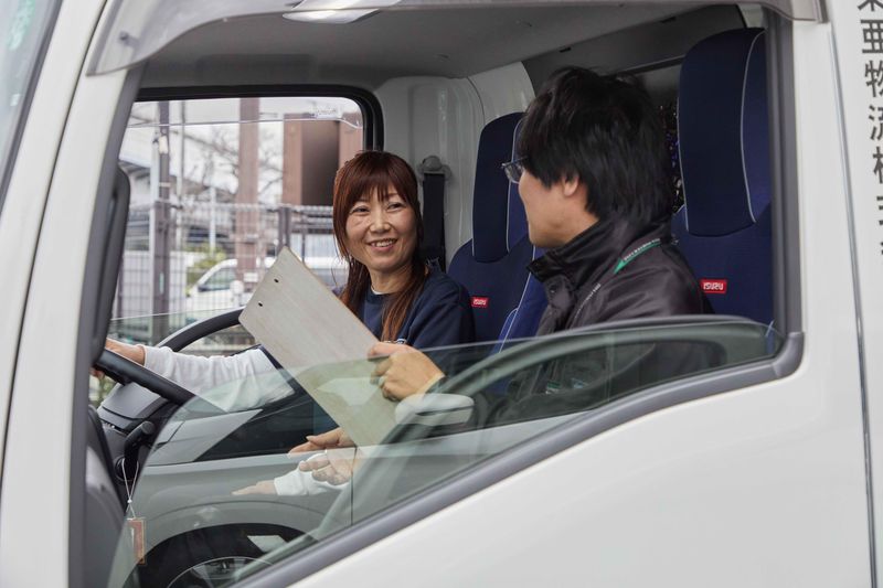 東亜物流株式会社　市川営業所