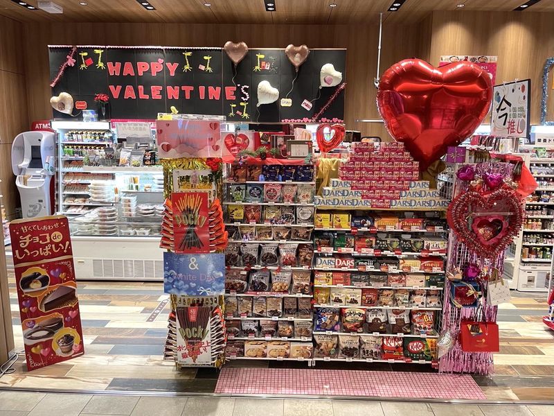 セブン-イレブン 東京ミッドタウン日比谷ラウンジ店のアルバイト・バイト求人情報-04