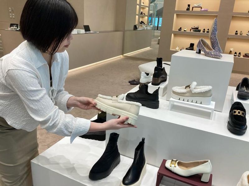 HILLS AVENUE KITTE大阪店　株式会社PRAIAのアルバイト・バイト求人情報-03