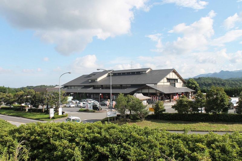 名阪関ドライブイン　(焼きたてパン工房)の求人情報