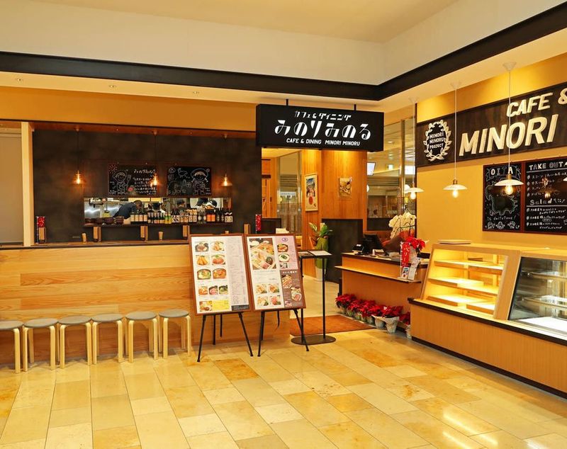 カフェ&ダイニングみのりみのる　おおいた店のアルバイト・バイト求人情報-01