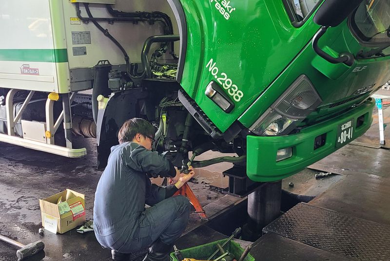 荒木運輸株式会社【自動車整備工場】の求人情報