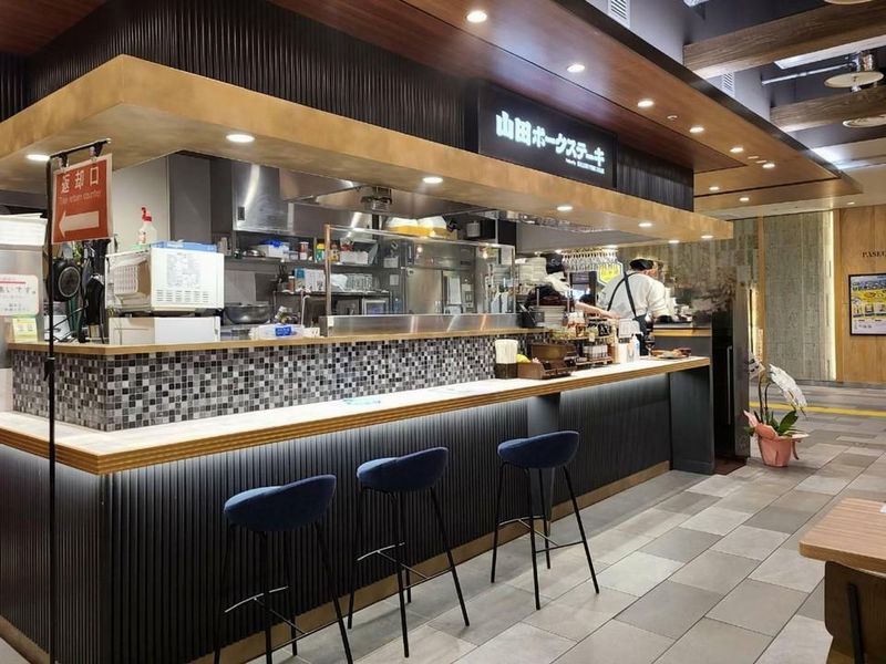 山田ポークステーキのアルバイト・バイト求人情報-01