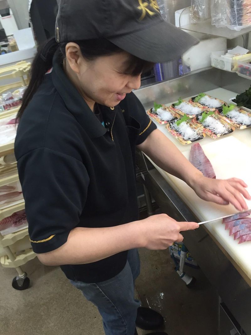 バリューリンク福津店内鮮魚部のアルバイト・バイト求人情報-02