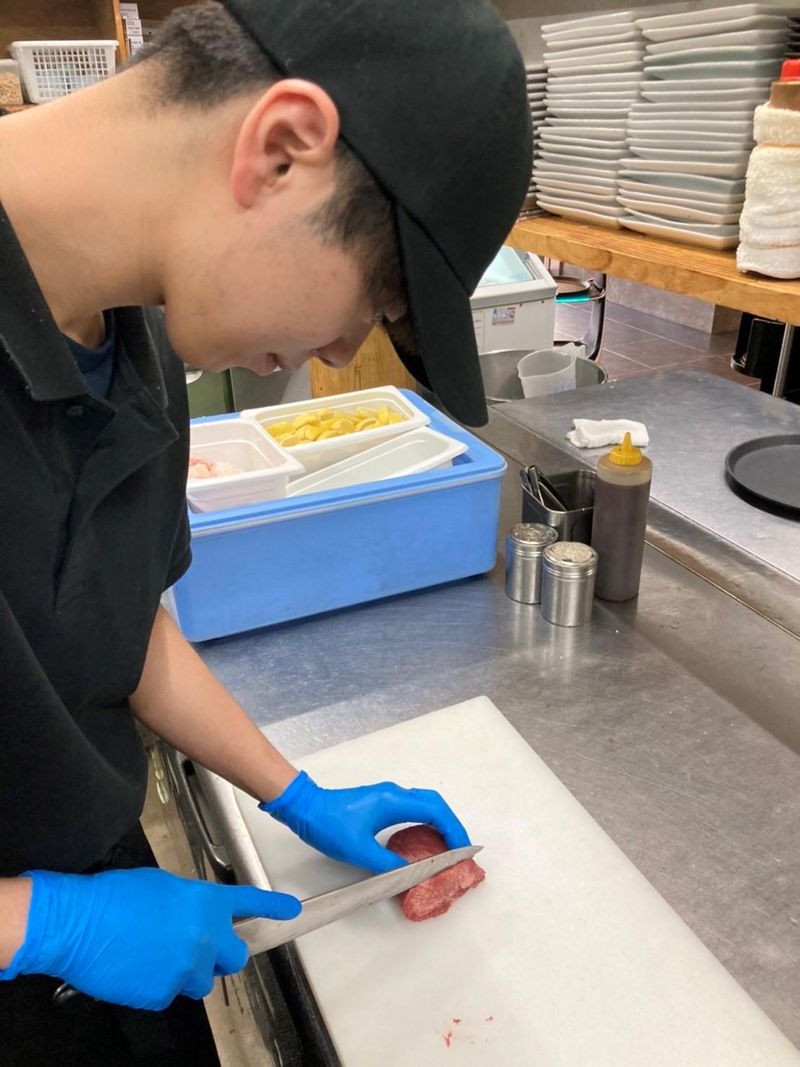 焼肉かくら 佐賀駅北口店のアルバイト・バイト求人情報-04