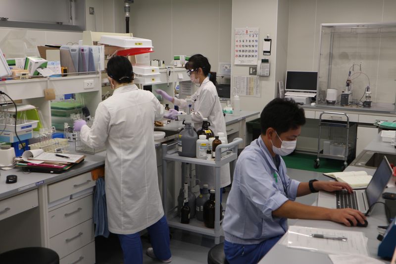 富田製薬株式会社のアルバイト・バイト求人情報-01